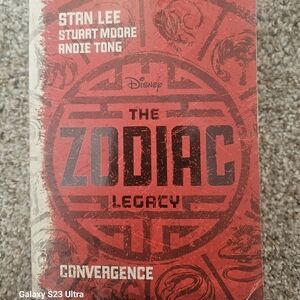 Disney The Zodiac Legacy: Convergence Book